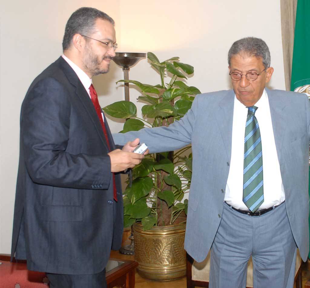 الرئيسية 46 ضياء السعيد، عمرو موسى أمين جامعة الدول العربية، 11 أغسطس 2008 2 الرئيسية