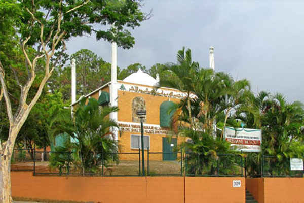 Holland Park Mosque Brisbane. منارات مضئية في أستراليا