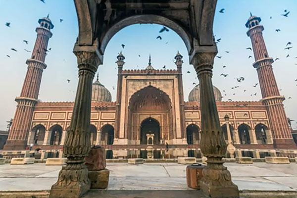 Jama Masjid in India منارات مضئية في آسيا