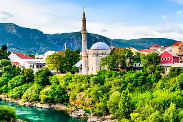 Koski Mehmed Pasha Mosque in Bosnia Herzegovina منارات مضئية في أوروبا