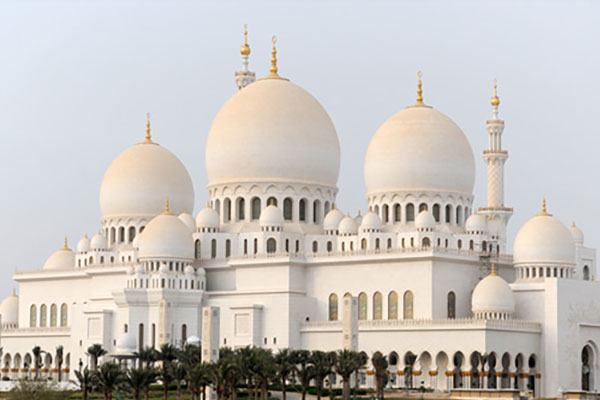 Sheikh Zayed Grand Mosque 2 Abu Dhabi UAE منارات مضئية في آسيا