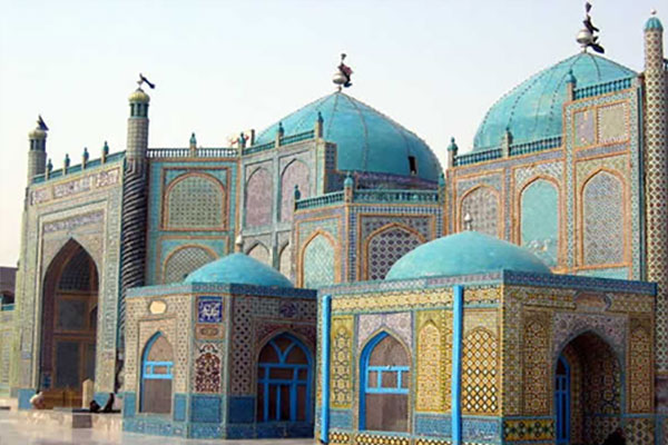 Shrine of Hazrat Ali Mazar i Sharif Afghanistan منارات مضئية في آسيا