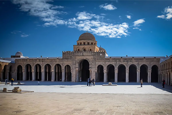 The Great Mosque of Kairouan in Tunisia منارات مضئية في إفريقيا